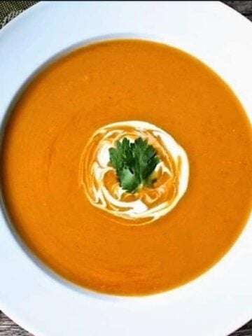 Chipotle Sweet Potato Soup | @foodiephysician
