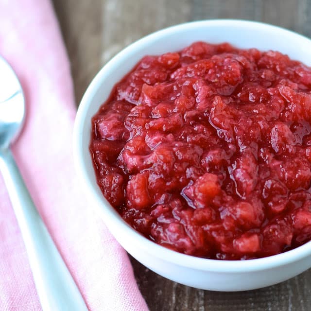 Strawberry Apple Compote | The Foodie Physician #babyfood #naturalbabycookbook