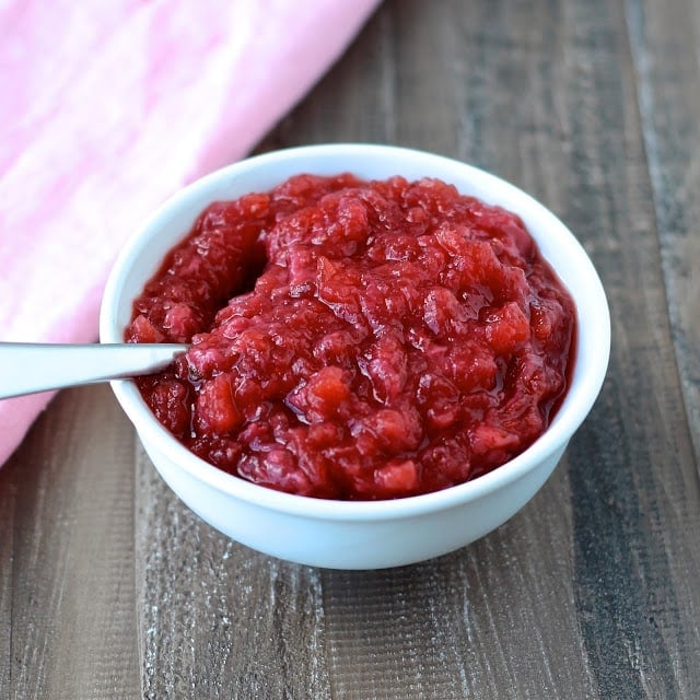 Strawberry Apple Compote | The Foodie Physician #babyfood #naturalbabycookbook