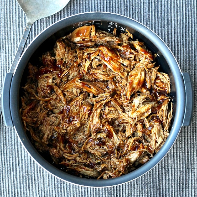 Slow Cooker Asian Pulled Chicken Nachos | @foodiephysician
