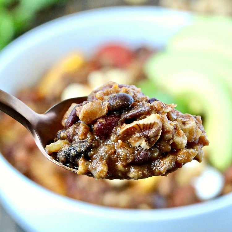 Pumpkin Walnut Chili | @foodiephysician