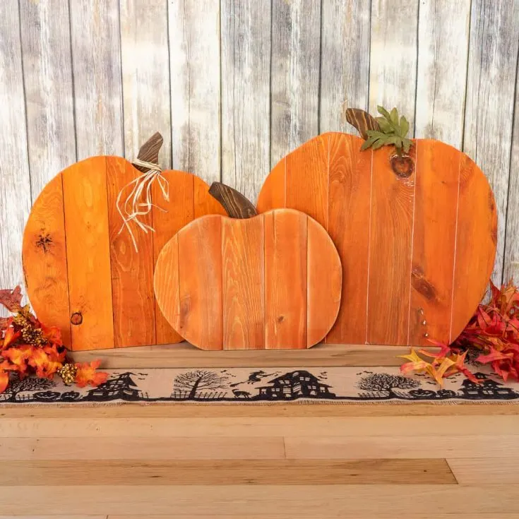 pallet pumpkins