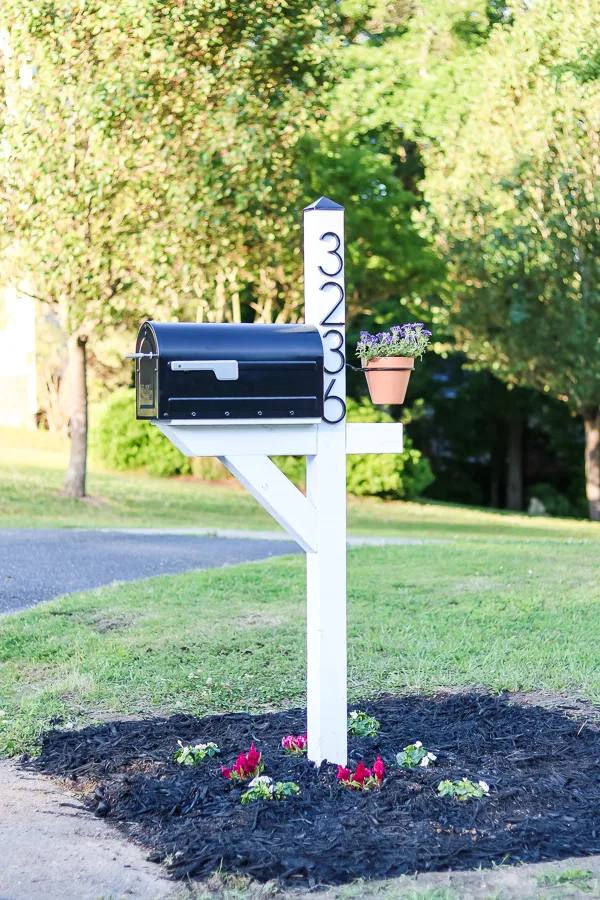 A new mailbox post is the perfect easy DIY outdoor project!