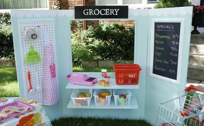 kids play grocery store