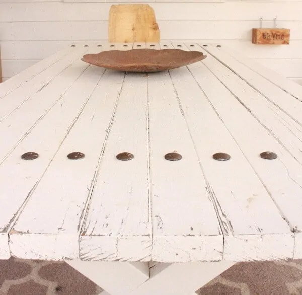 decorative hardware on picnic table