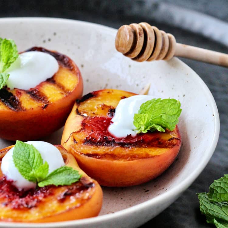 Grilled Peaches with Greek Yogurt